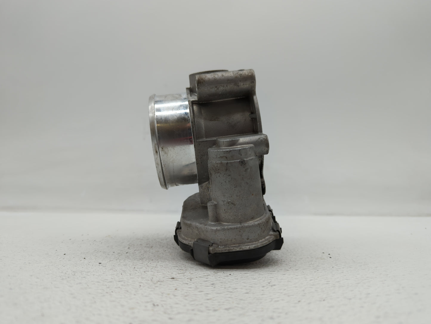 2017-2019 Ford F-150 Throttle Body P/N:71562054 HL3E-9F991-AA Fits Fits 2017 2018 2019 OEM Used Auto Parts - Oemusedautopart