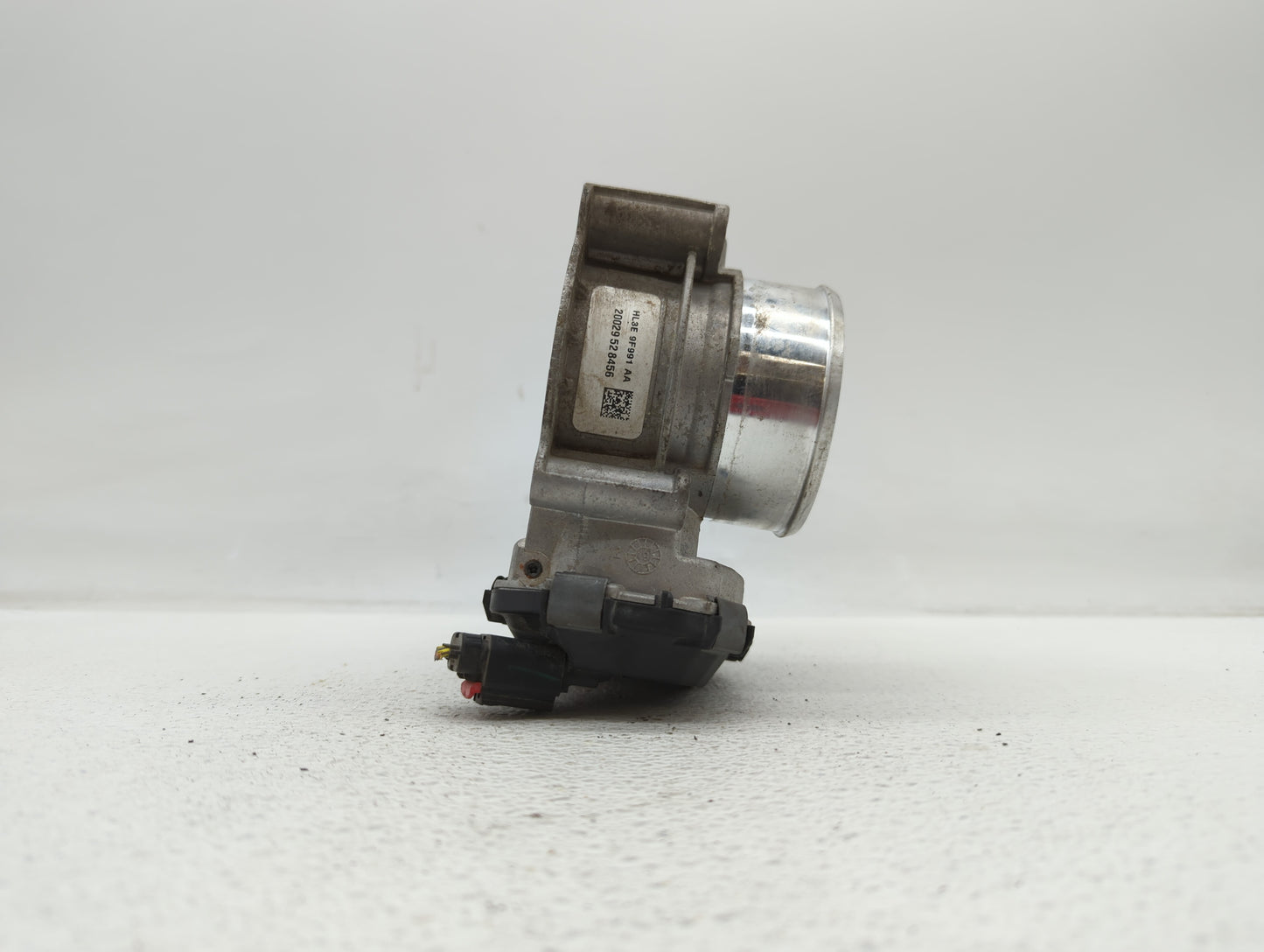 2017-2019 Ford F-150 Throttle Body P/N:71562054 HL3E-9F991-AA Fits Fits 2017 2018 2019 OEM Used Auto Parts - Oemusedautopart