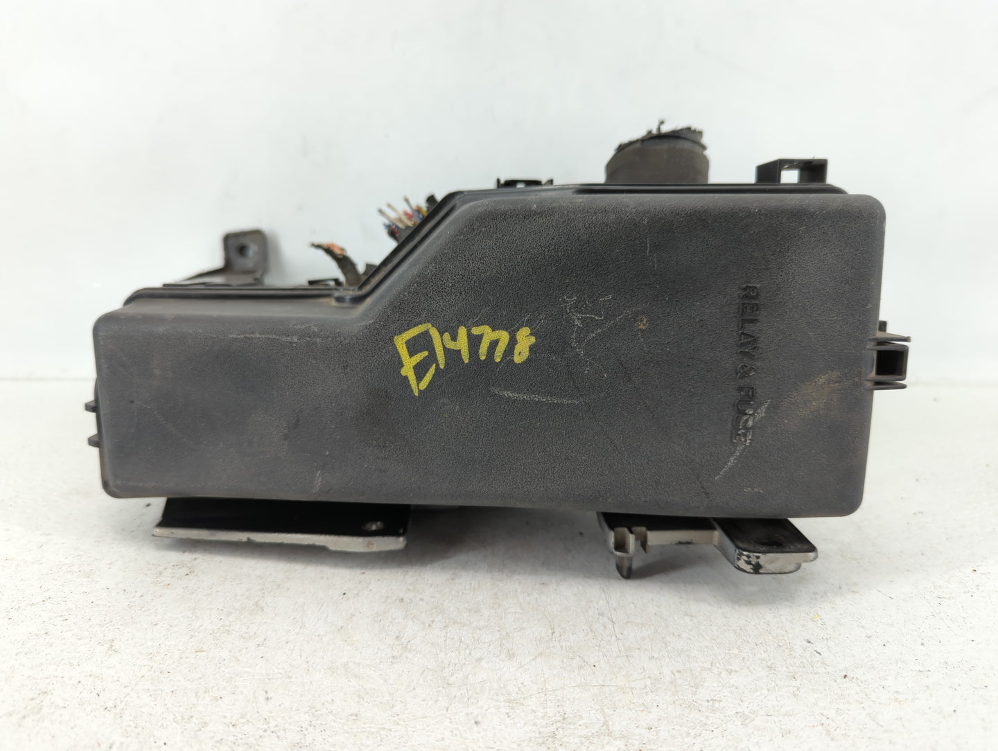 2018-2020 Ford F-150 Fusebox Fuse Box Panel Relay Module P/N:82662-33210 Fits Fits 2018 2019 2020 OEM Used Auto Parts - Oemu