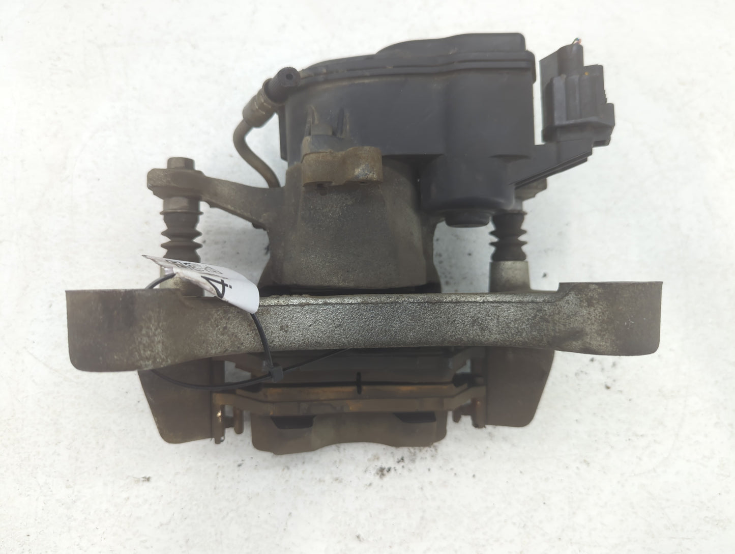 2017-2020 Ford F-150 Front Driver Left Brake Caliper - Oemusedautoparts1.com