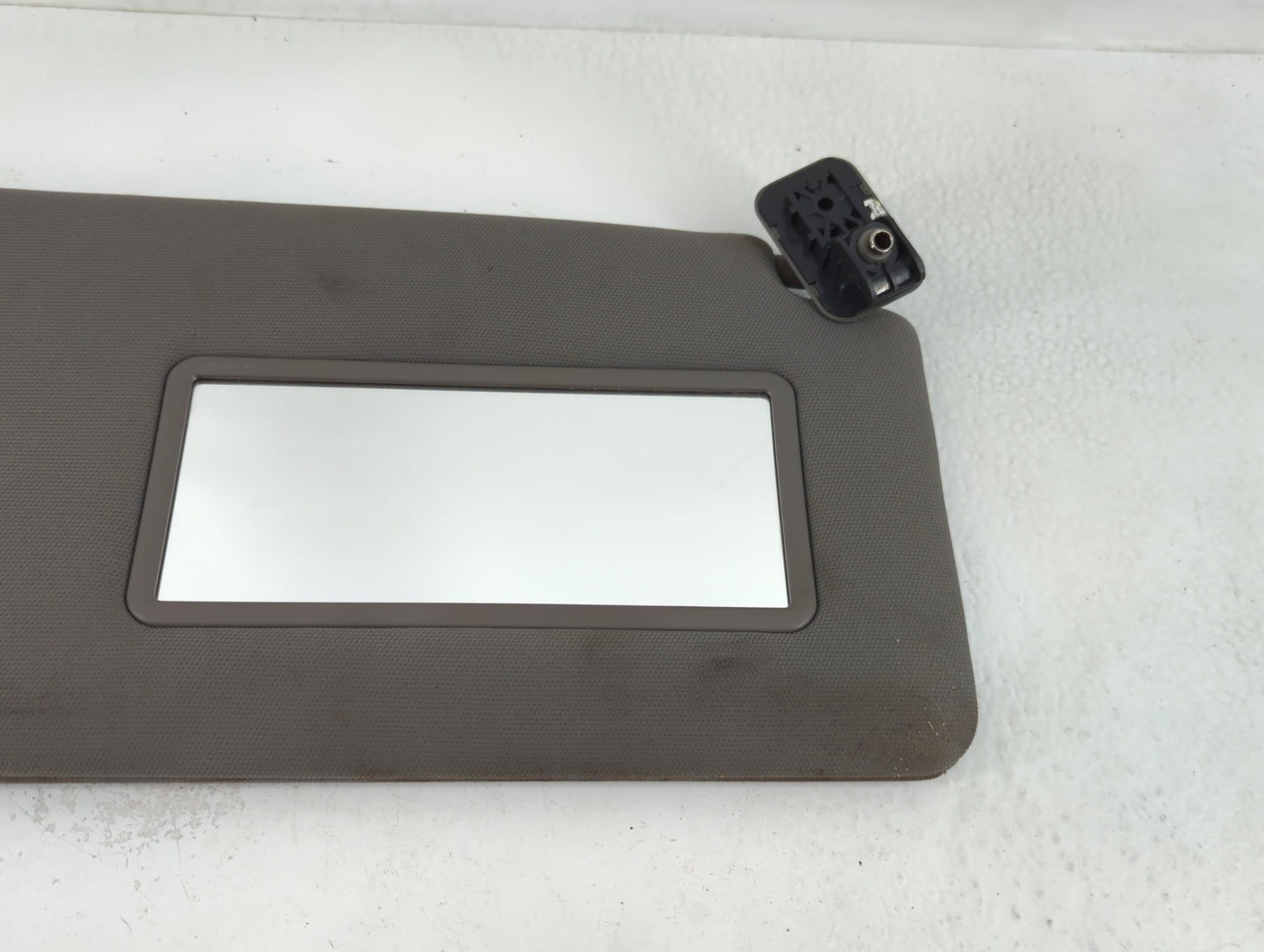 2018-2020 Ford F-150 Sun Visor Shade Replacement Passenger Right Mirror Fits Fits 2018 2019 2020 OEM Used Auto Parts - Oemus