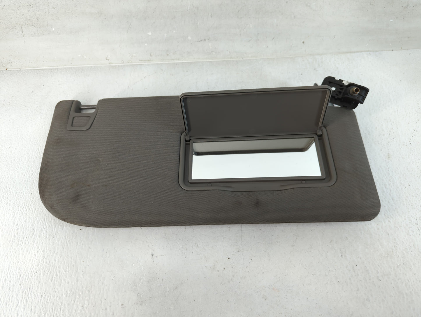 2018-2020 Ford F-150 Sun Visor Shade Replacement Passenger Right Mirror Fits Fits 2018 2019 2020 OEM Used Auto Parts - Oemus