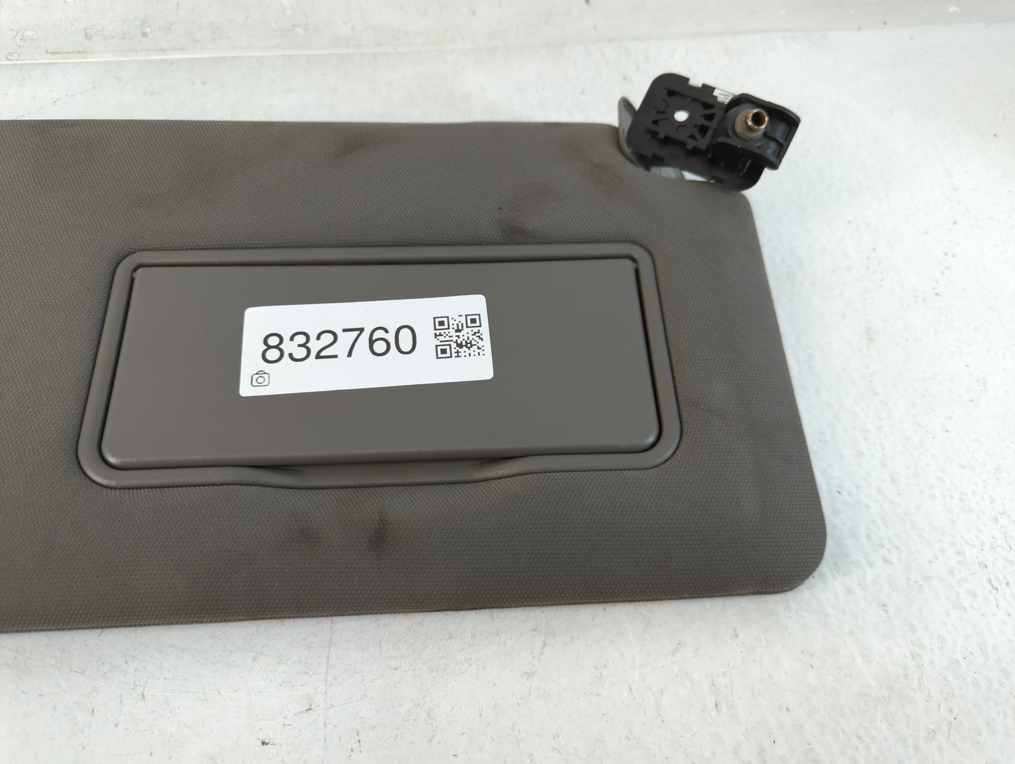 2018-2020 Ford F-150 Sun Visor Shade Replacement Passenger Right Mirror Fits Fits 2018 2019 2020 OEM Used Auto Parts - Oemus