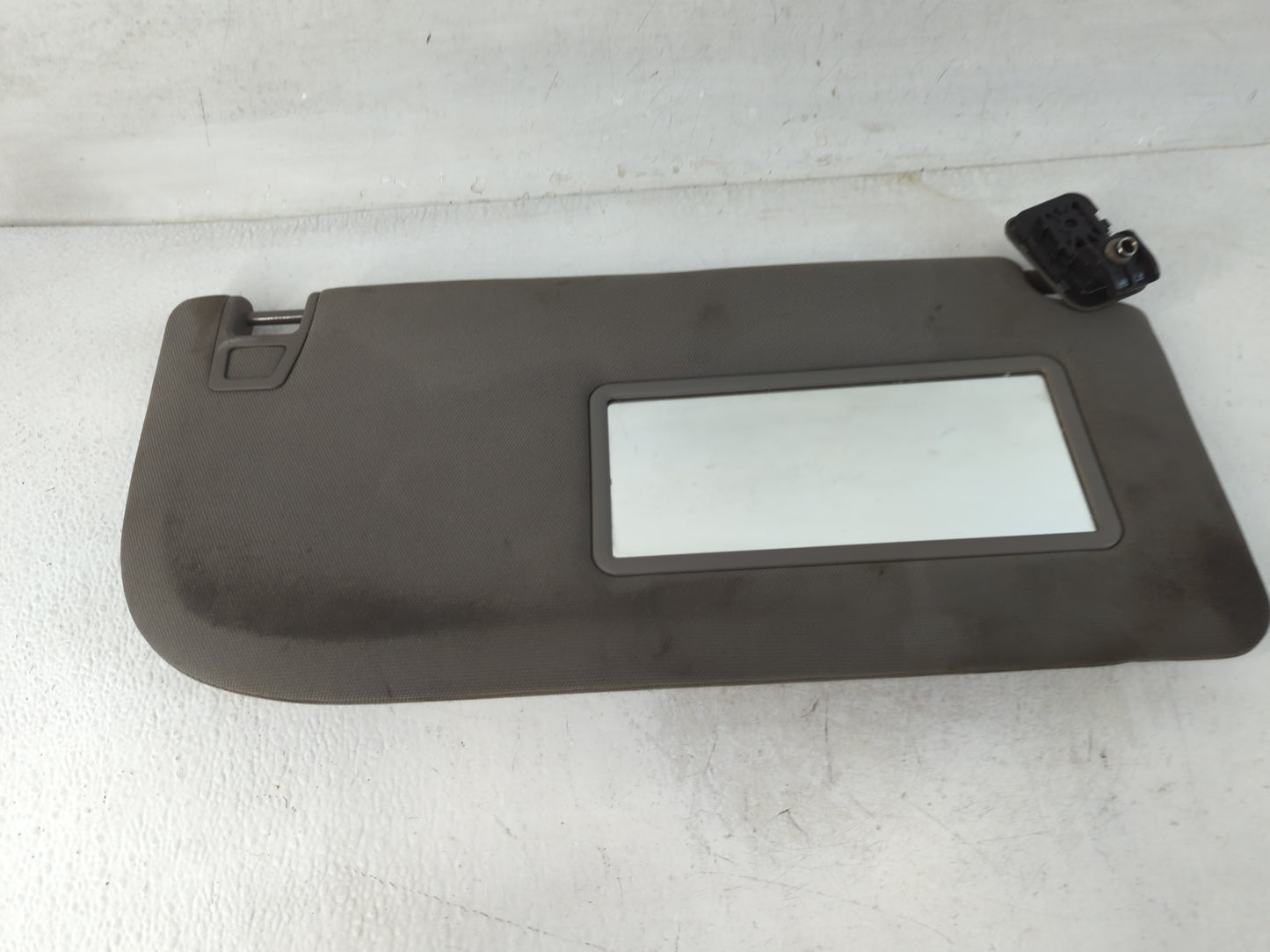 2018-2020 Ford F-150 Sun Visor Shade Replacement Passenger Right Mirror Fits Fits 2018 2019 2020 OEM Used Auto Parts - Oemus