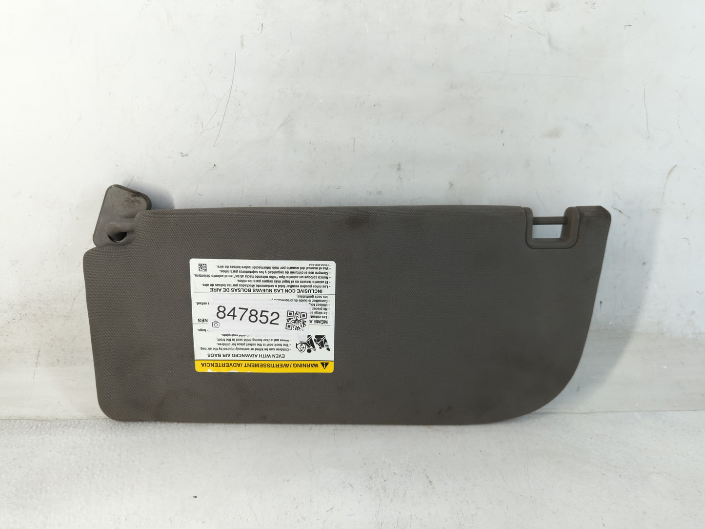 2018-2020 Ford F-150 Sun Visor Shade Replacement Passenger Right Mirror Fits Fits 2018 2019 2020 OEM Used Auto Parts - Oemus