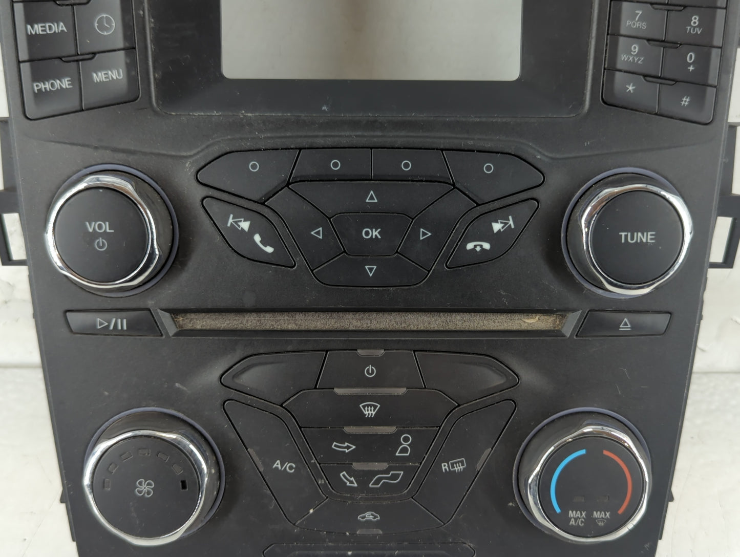 2019-2020 Ford F-150 Radio AM FM Cd Player Receiver Replacement P/N:18E243 Fits Fits 2019 2020 OEM Used Auto Parts - Oemused