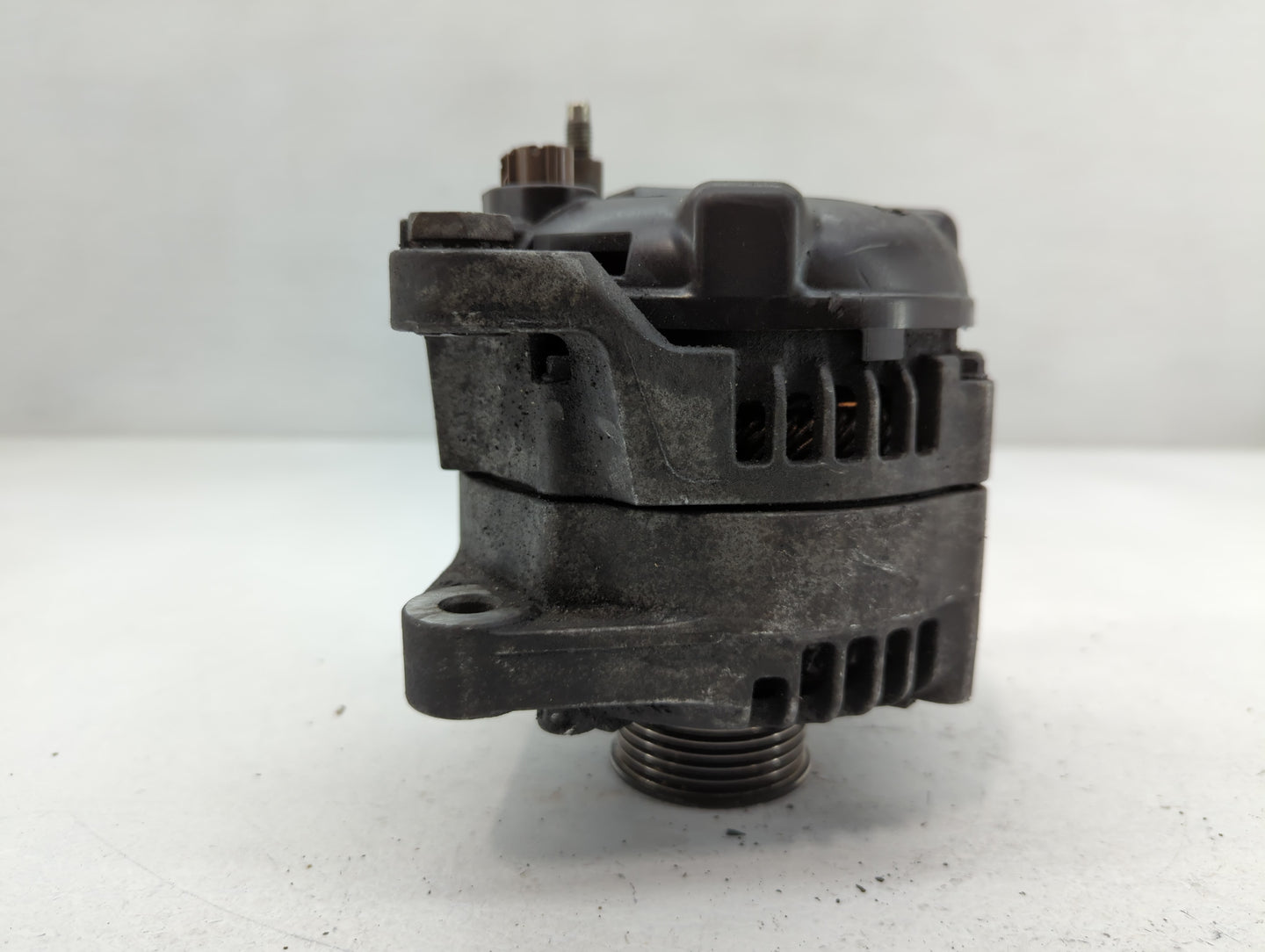 2017-2022 Ford F-250 Super Duty Alternator Replacement Generator Charging Assembly Engine OEM P/N:TN104211-8790 37300-2G061 