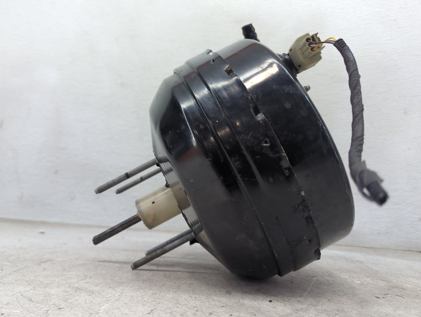 Ford F150 Power Brake Booster Oem 1489638 - Oemusedautoparts1.com