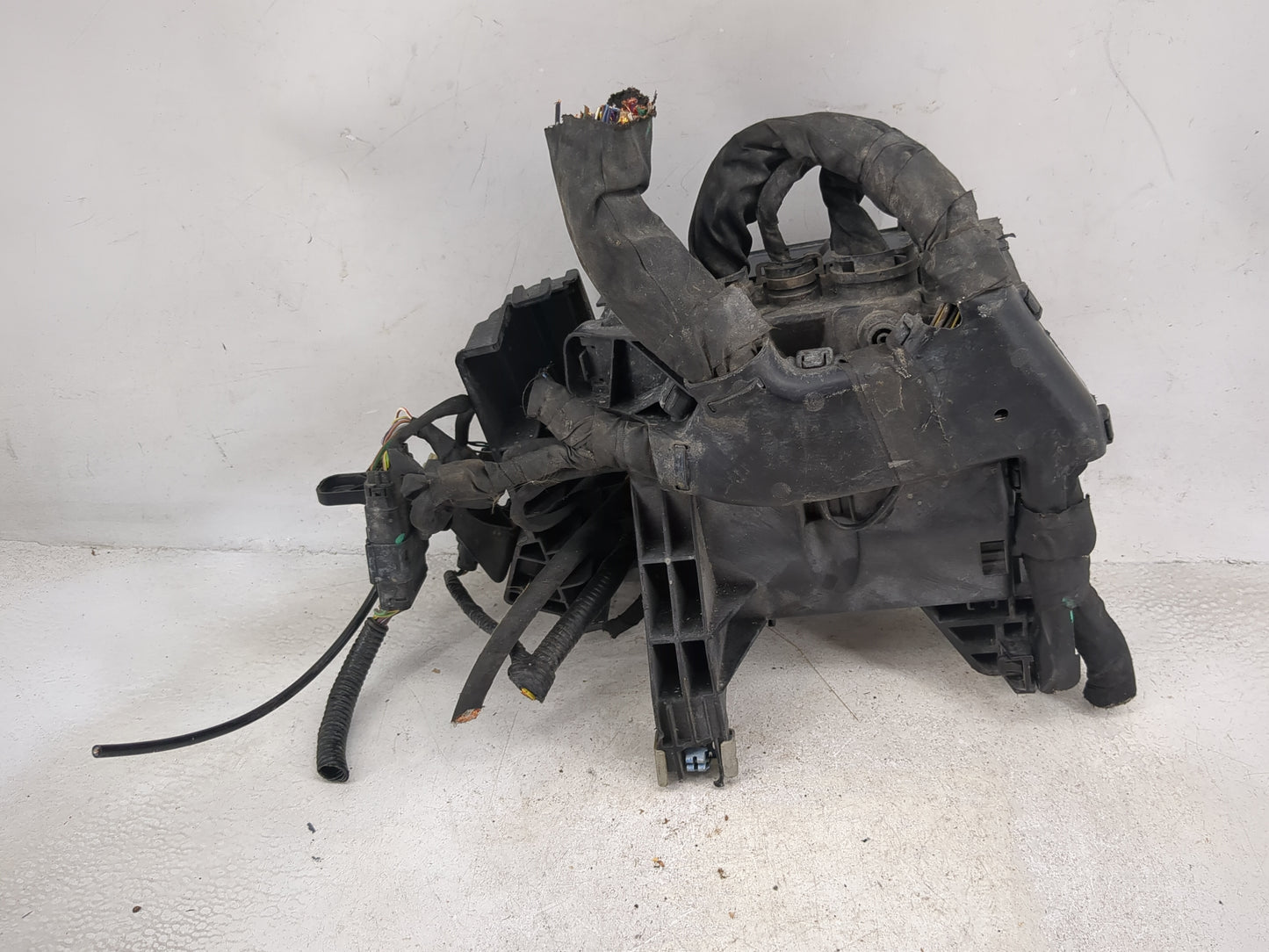2020 Ford F150 Fusebox Fuse Box Panel Relay Module P/N:8T2T-14B192-AB JU5T-14A003-EA Fits OEM Used Auto Parts - Oemusedautop