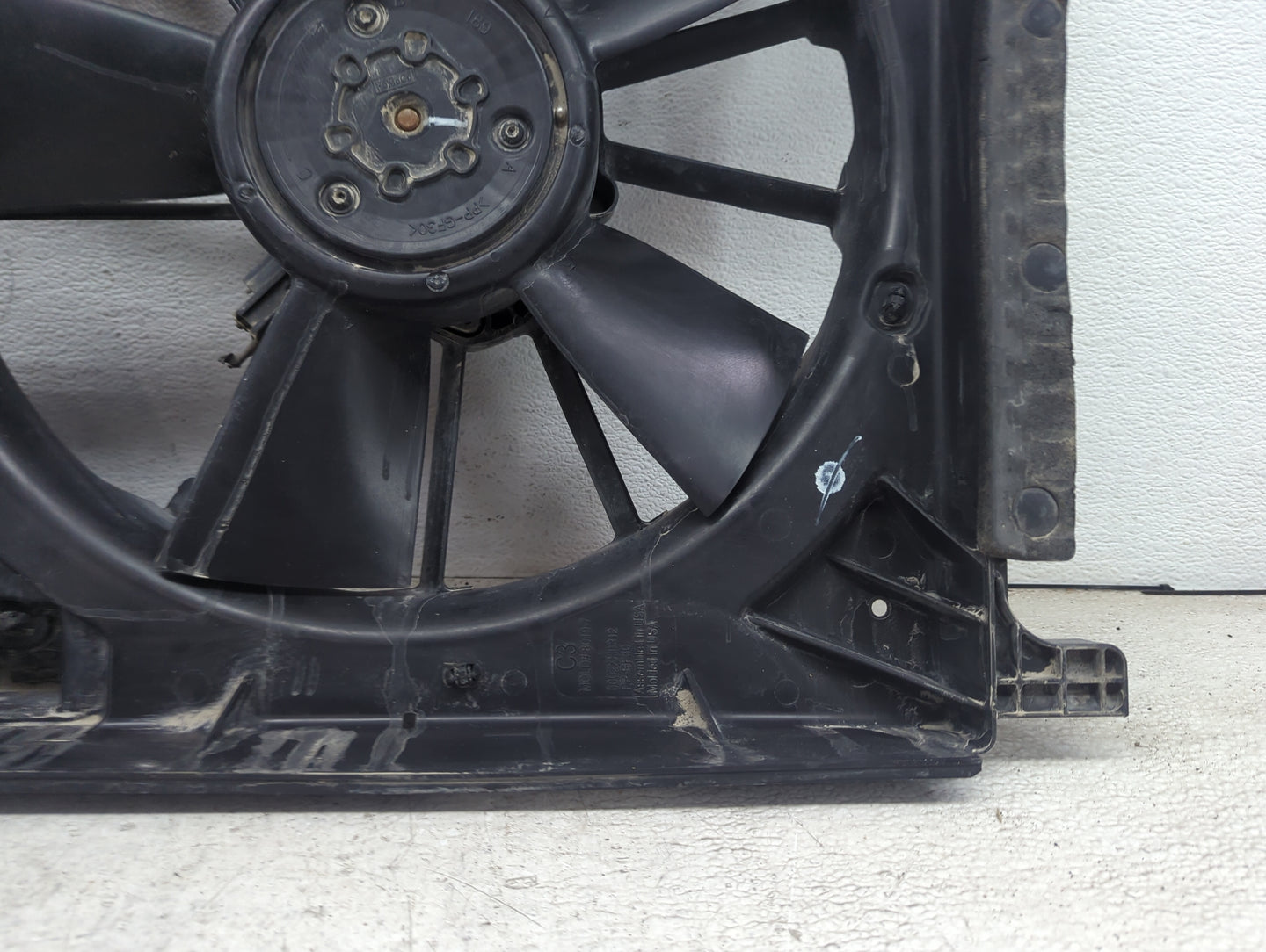 2020 Ford F150 Pickup Electric Radiator Cooling Fan Motor Assembly P/N:3137234119 Fits Fits 2017 2018 2019 2021 OEM Used Aut