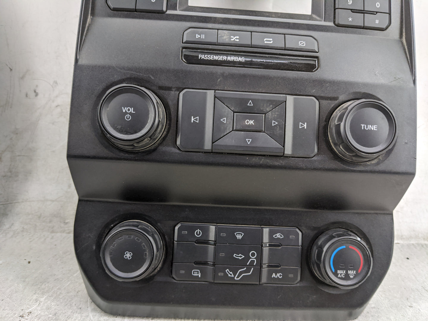 2020 Ford F350sd Radio AM FM Cd Player Receiver Replacement P/N:LC3T-18E243-AEC 17031606-03 Fits Fits 2019 2021 2022 OEM Use