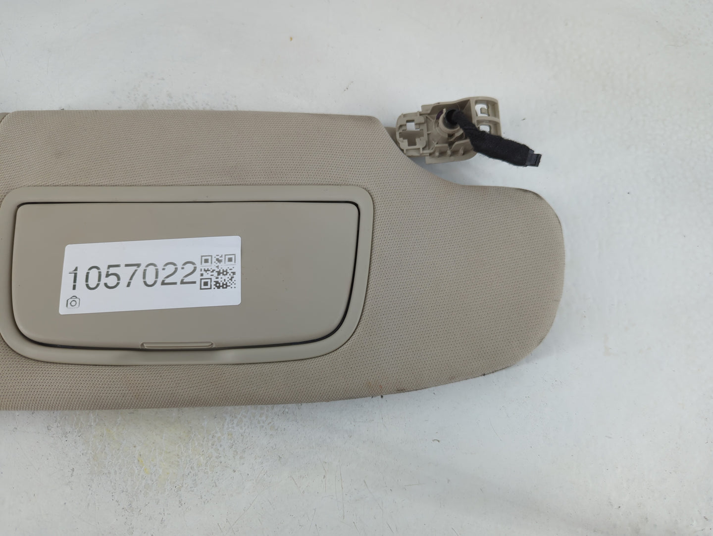 2017-2020 Ford Fusion Sun Visor Shade Replacement Passenger Right Mirror Fits Fits 2017 2018 2019 2020 OEM Used Auto Parts -