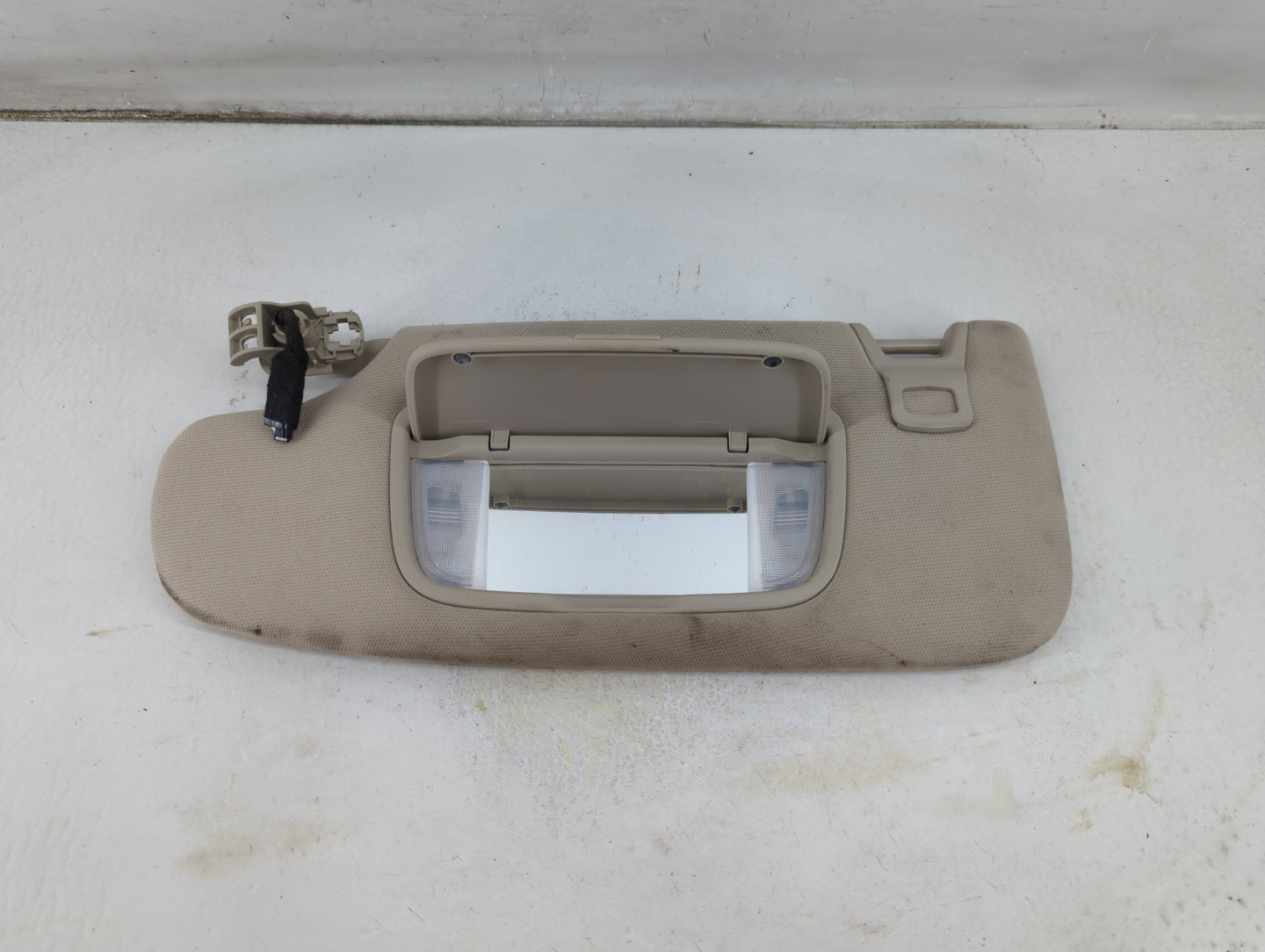 2017-2020 Ford Fusion Sun Visor Shade Replacement Driver Left Mirror Fits Fits 2017 2018 2019 2020 OEM Used Auto Parts - Oem