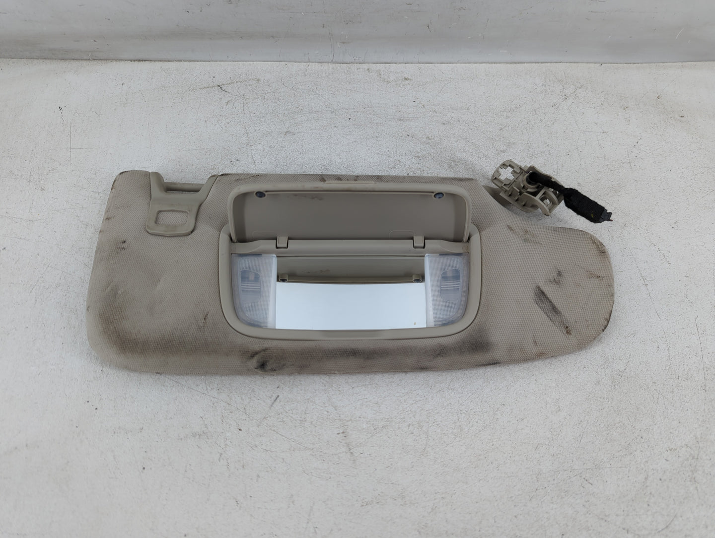 2017-2020 Ford Fusion Sun Visor Shade Replacement Passenger Right Mirror Fits Fits 2017 2018 2019 2020 OEM Used Auto Parts -