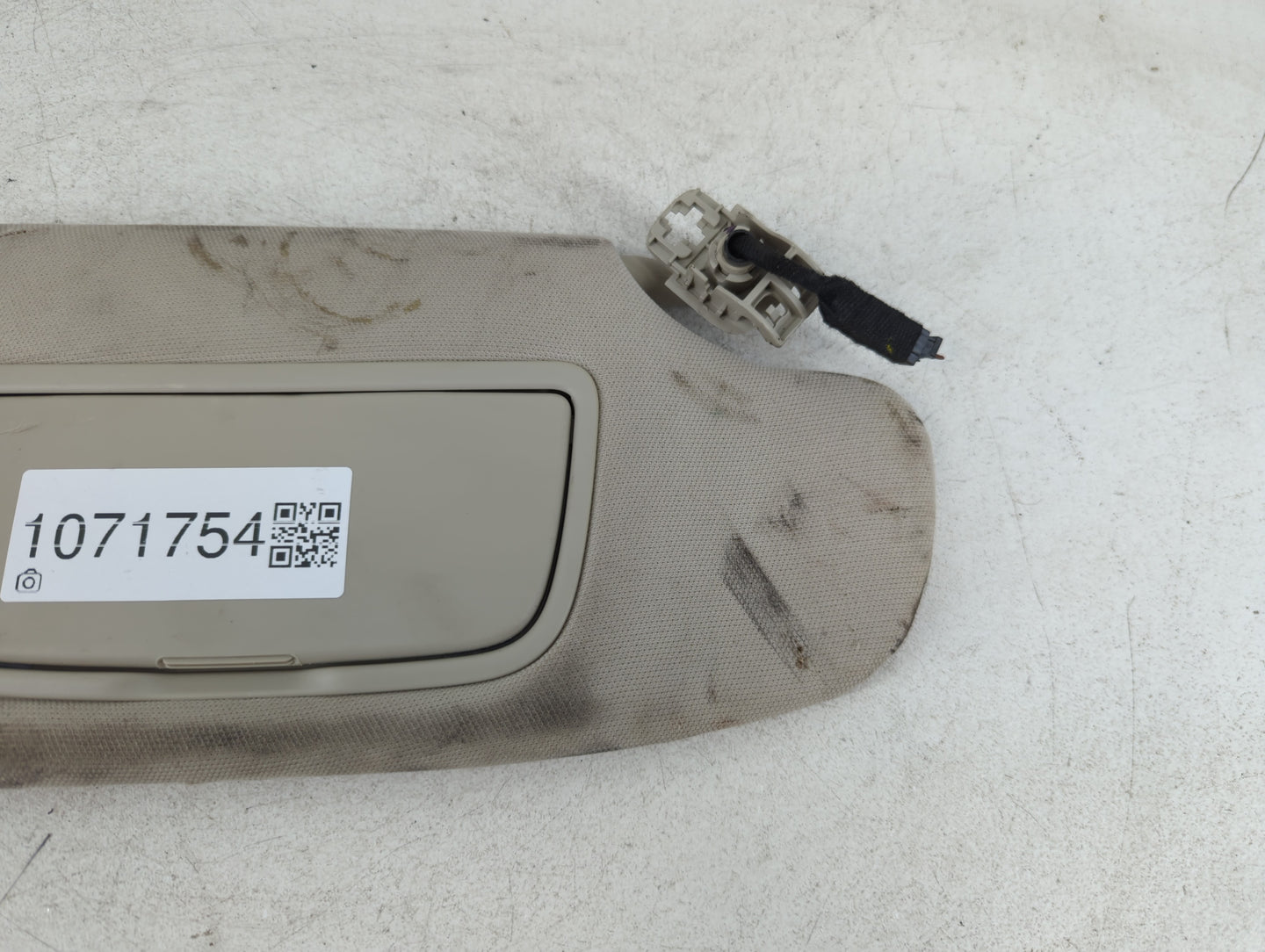 2017-2020 Ford Fusion Sun Visor Shade Replacement Passenger Right Mirror Fits Fits 2017 2018 2019 2020 OEM Used Auto Parts -