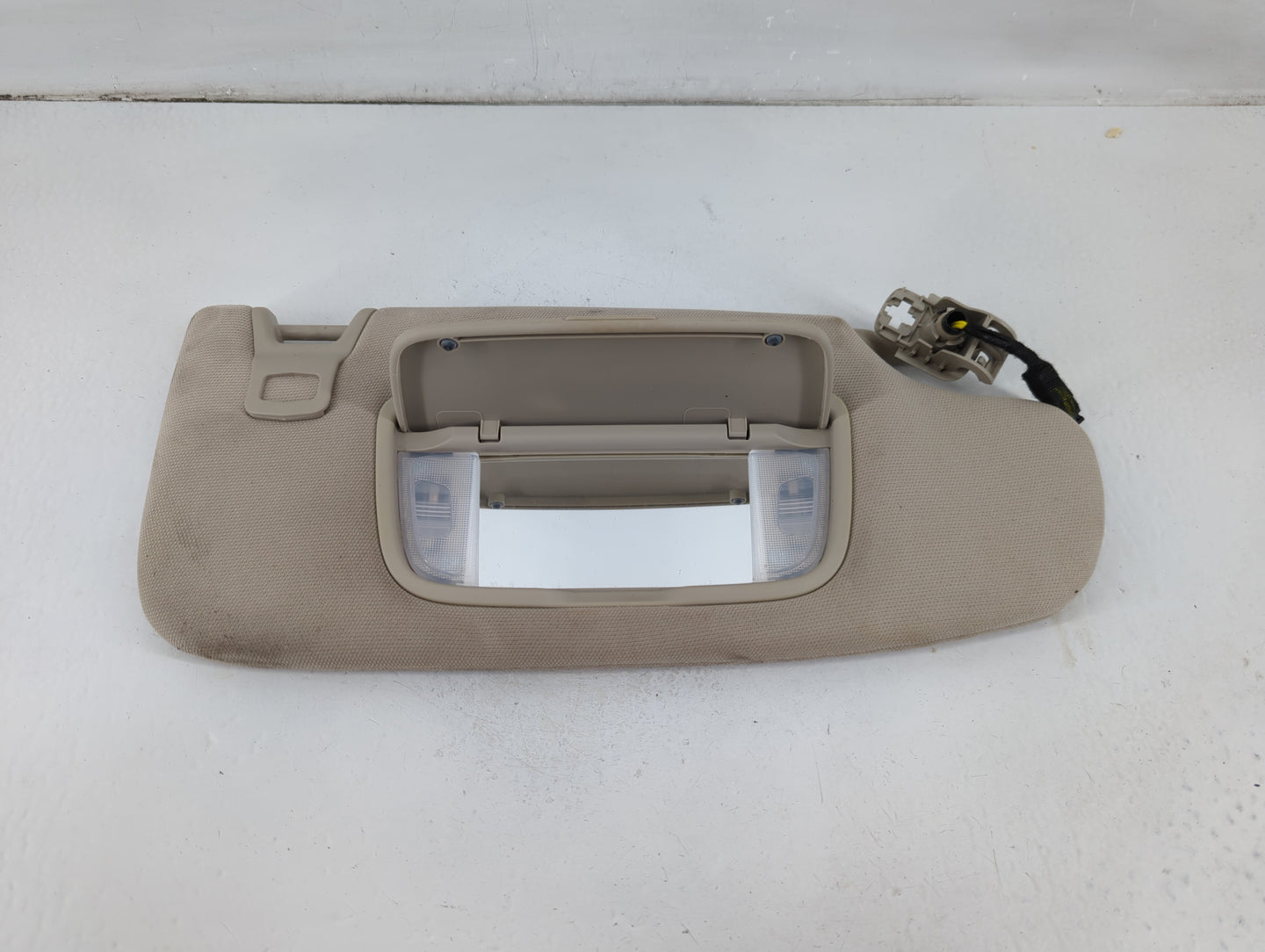 2017-2020 Ford Fusion Sun Visor Shade Replacement Passenger Right Mirror Fits Fits 2017 2018 2019 2020 OEM Used Auto Parts -