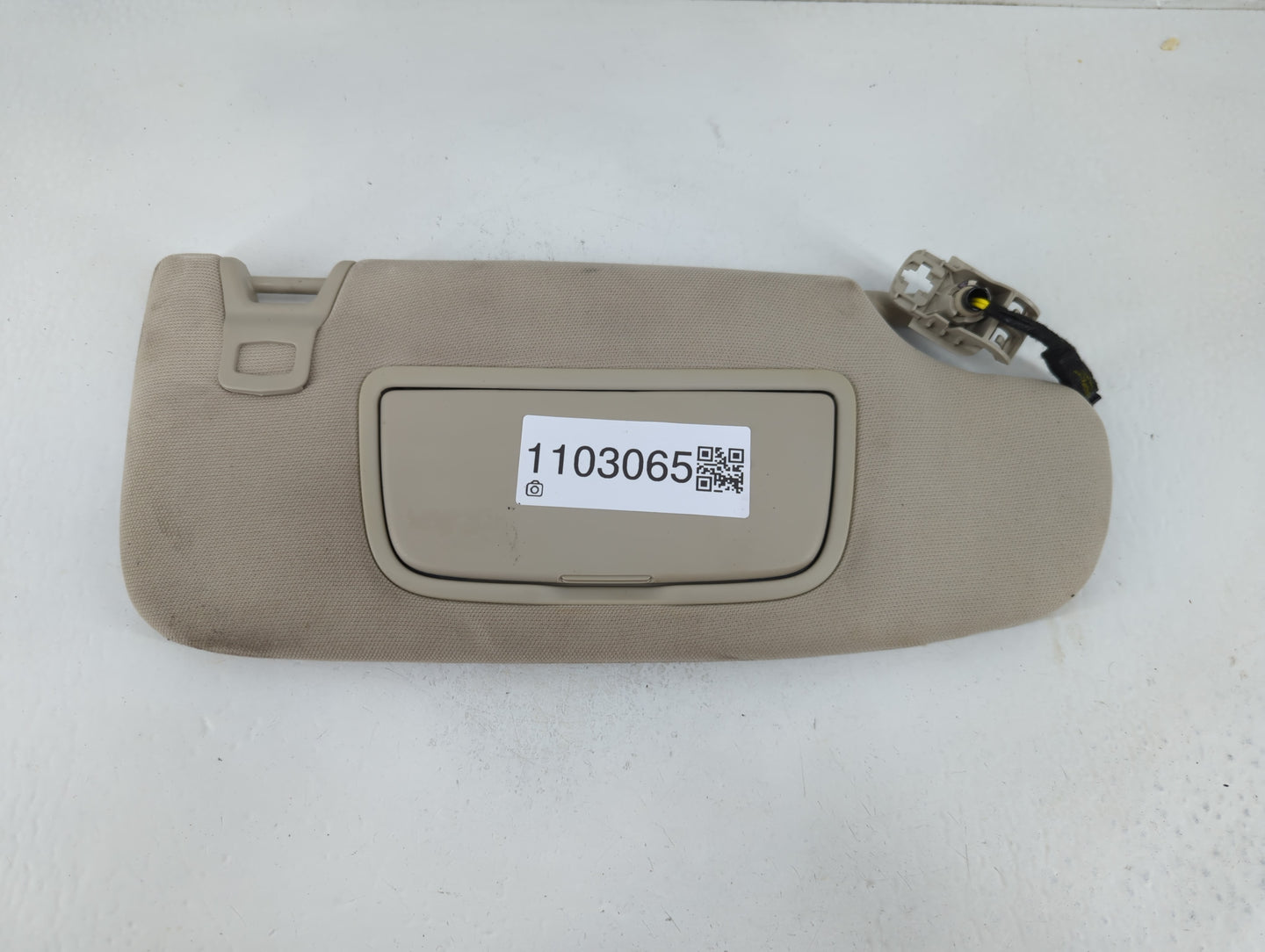 2017-2020 Ford Fusion Sun Visor Shade Replacement Passenger Right Mirror Fits Fits 2017 2018 2019 2020 OEM Used Auto Parts -