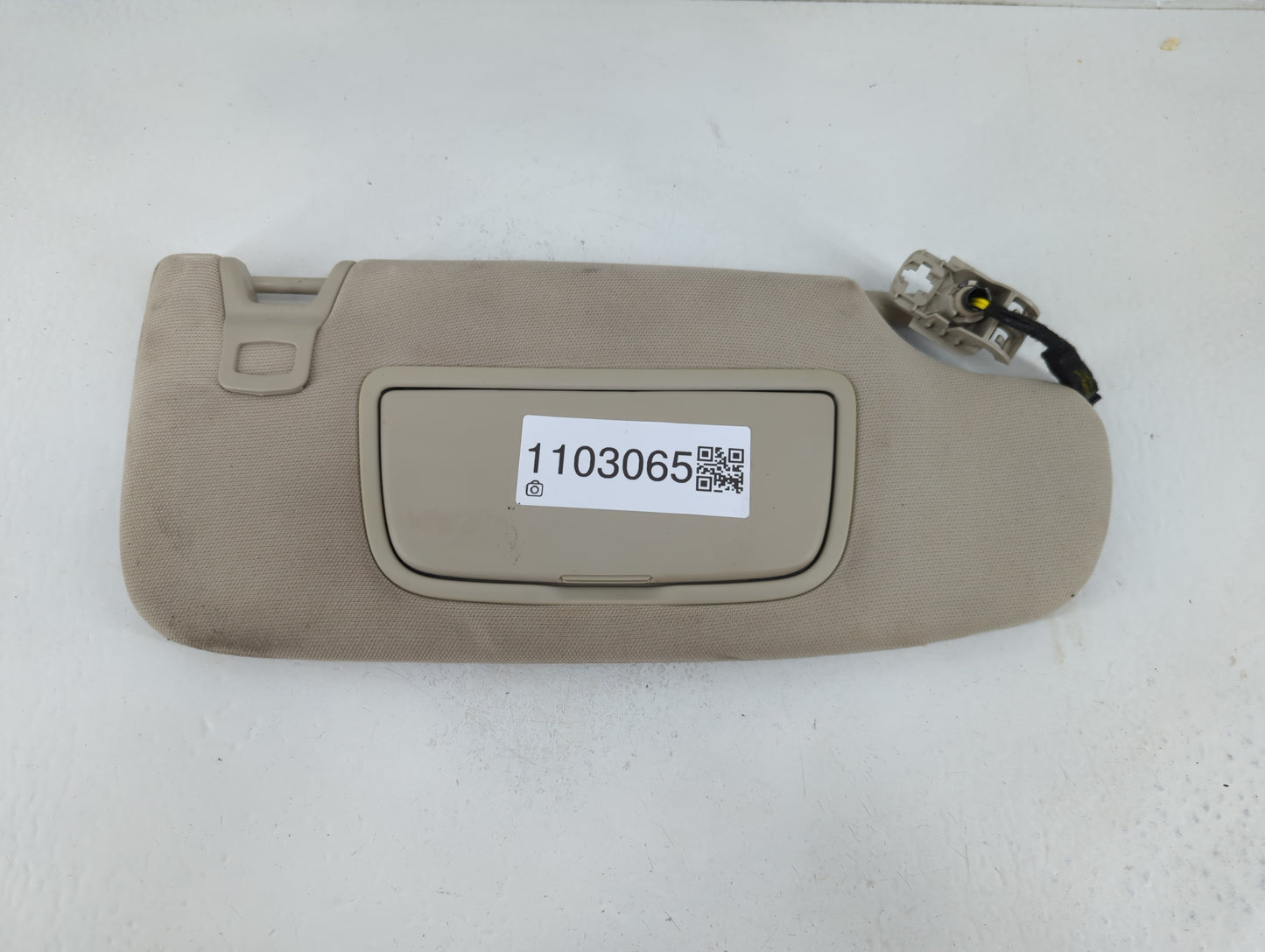 2017-2020 Ford Fusion Sun Visor Shade Replacement Passenger Right Mirror Fits Fits 2017 2018 2019 2020 OEM Used Auto Parts -