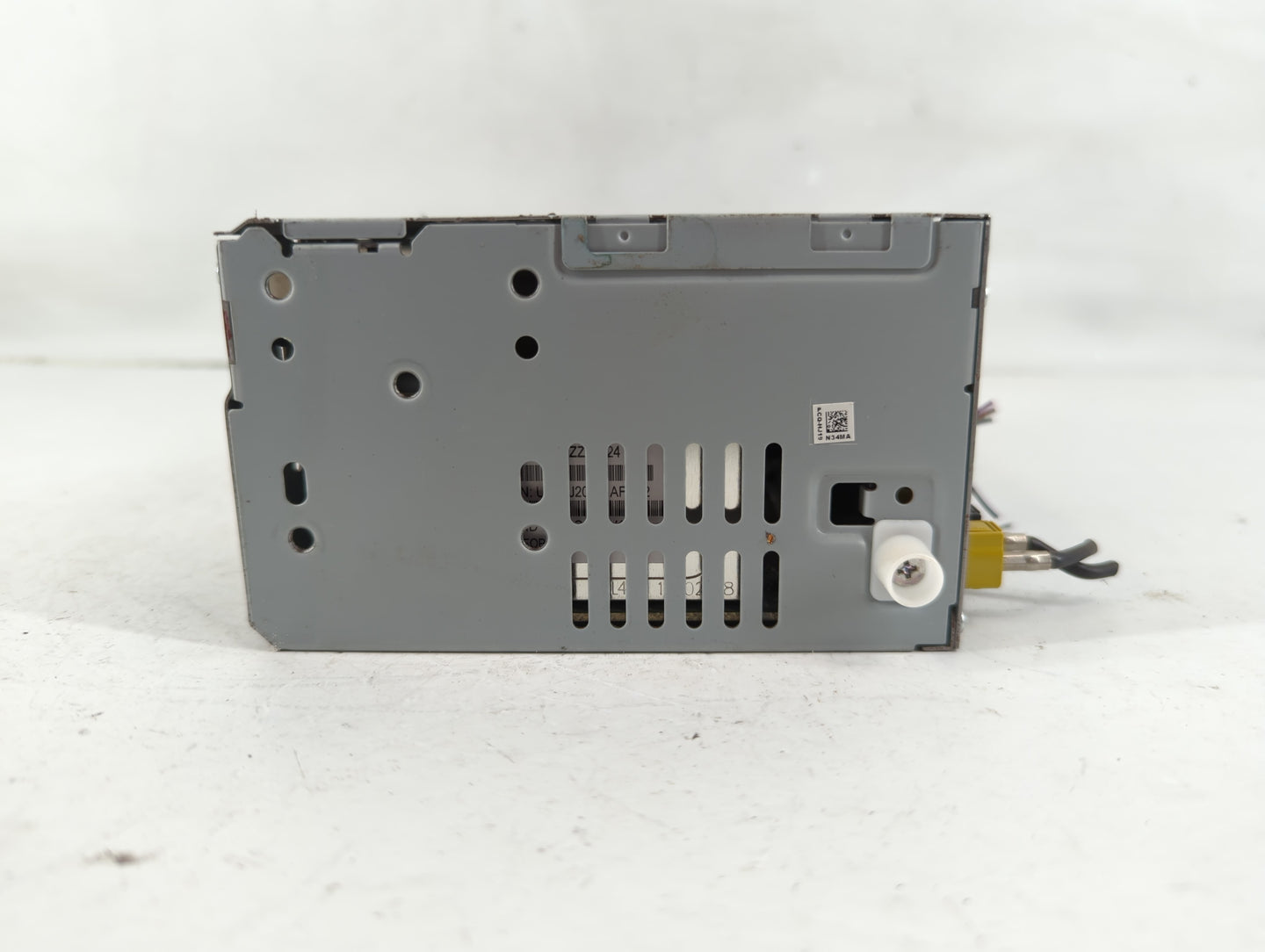 2020 Ford Fusion Radio AM FM Cd Player Receiver Replacement Fits OEM Used Auto Parts - Oemusedautoparts1.com