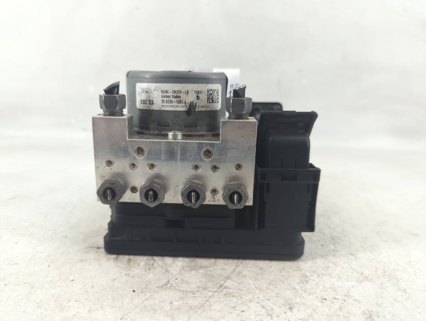 2019-2020 Ford Fusion ABS Pump Control Module Replacement P/N:KG9C-2B373-LD Fits Fits 2019 2020 OEM Used Auto Parts - Oemuse