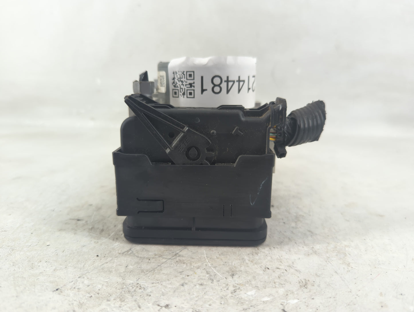 2019-2020 Ford Fusion ABS Pump Control Module Replacement P/N:KG9C-2B373-LD Fits Fits 2019 2020 OEM Used Auto Parts - Oemuse