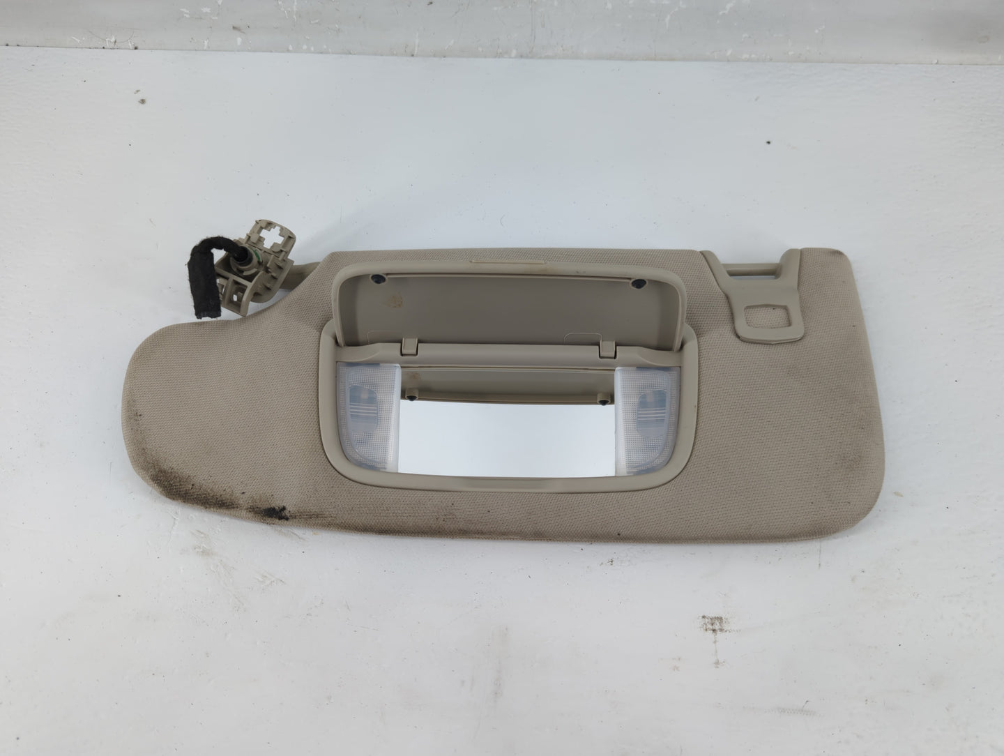 2017-2020 Ford Fusion Sun Visor Shade Replacement Driver Left Mirror Fits Fits 2017 2018 2019 2020 OEM Used Auto Parts - Oem