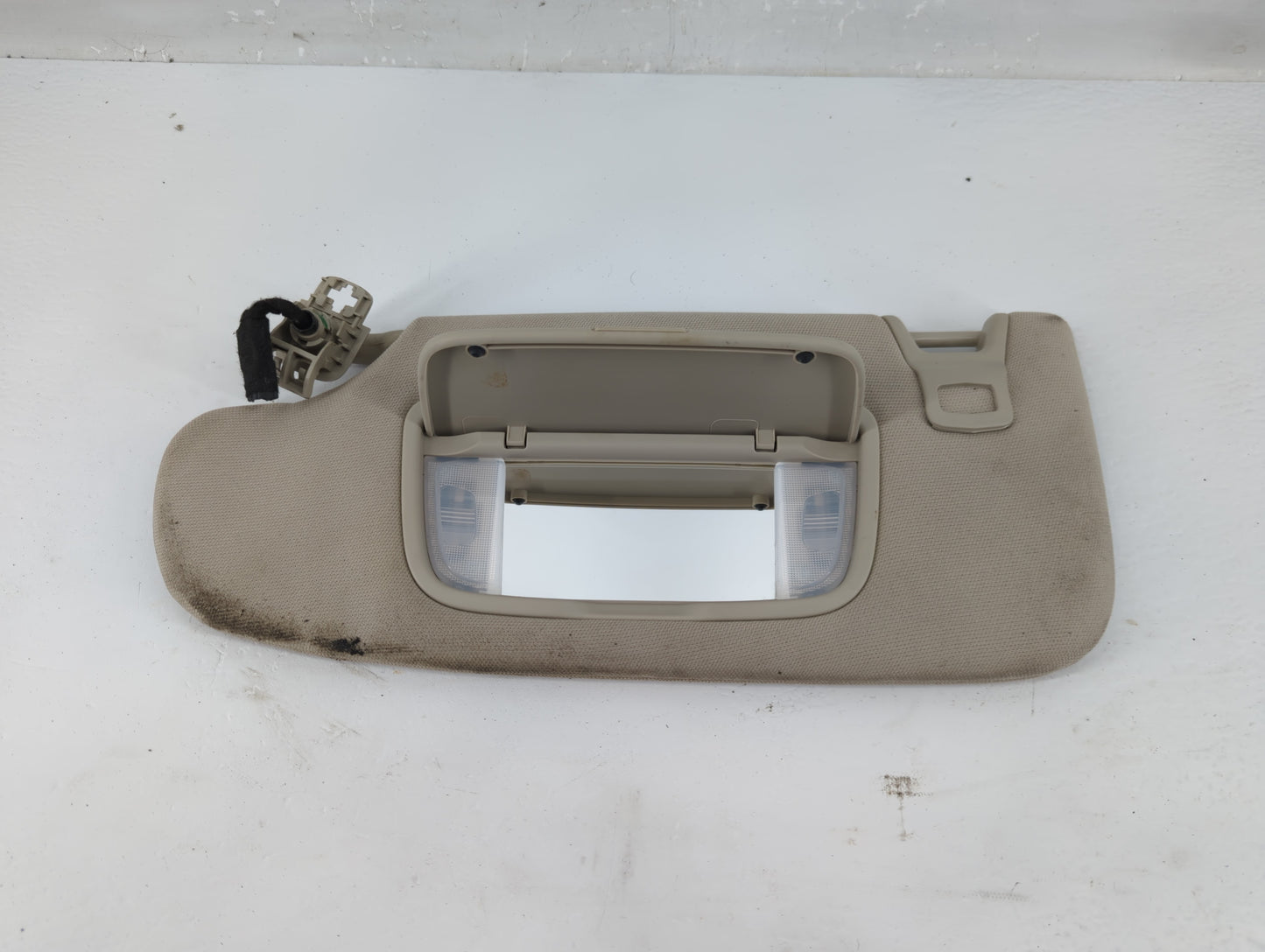 2017-2020 Ford Fusion Sun Visor Shade Replacement Driver Left Mirror Fits Fits 2017 2018 2019 2020 OEM Used Auto Parts - Oem