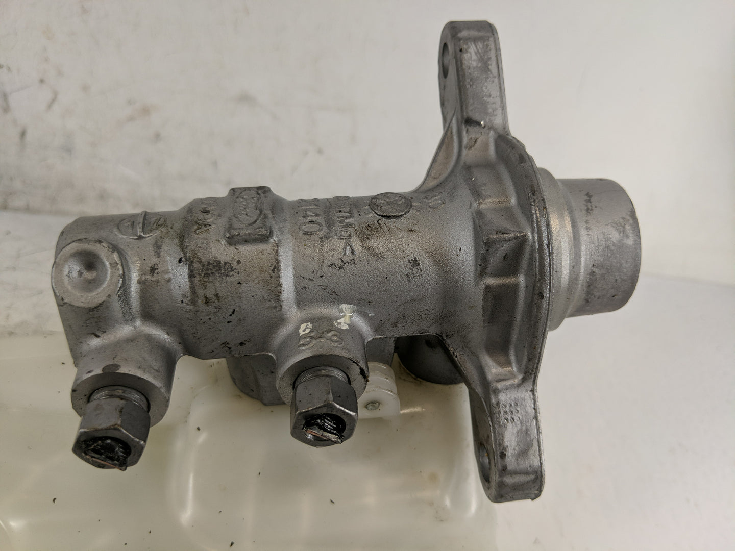 2017-2020 Ford Fusion Brake Master Cylinder - Oemusedautoparts1.com