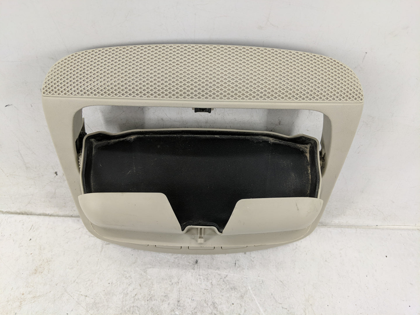 2020 Ford Fusion Overhead Roof Console - Oemusedautoparts1.com
