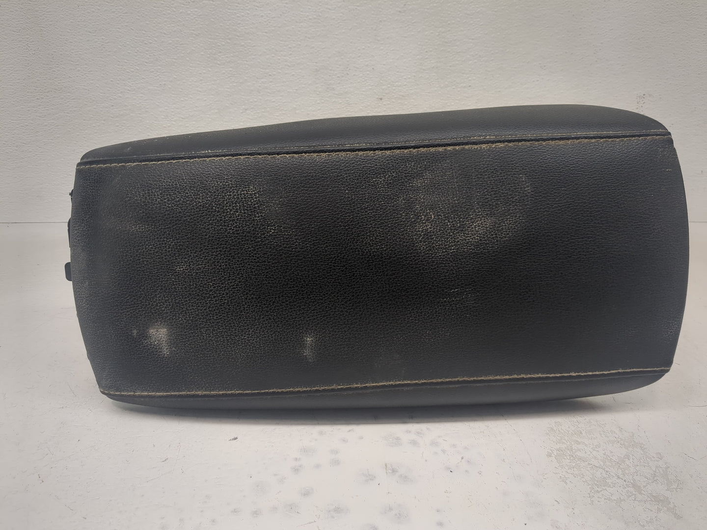 2017-2020 Ford Fusion Center Console Armrest Cover Lid Fits Fits 2017 2018 2019 2020 OEM Used Auto Parts - Oemusedautoparts1