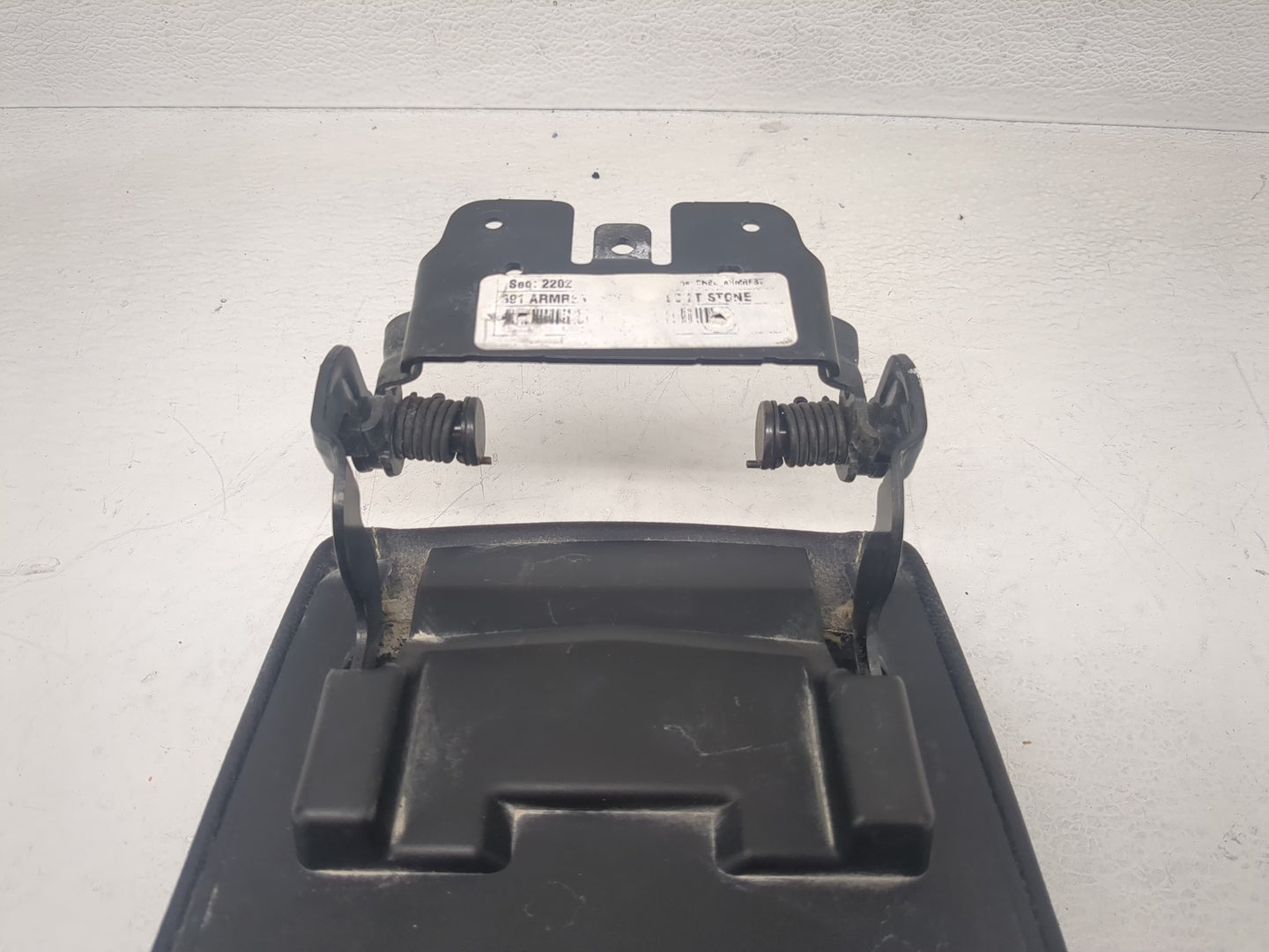 2017-2020 Ford Fusion Center Console Armrest Cover Lid Fits Fits 2017 2018 2019 2020 OEM Used Auto Parts - Oemusedautoparts1