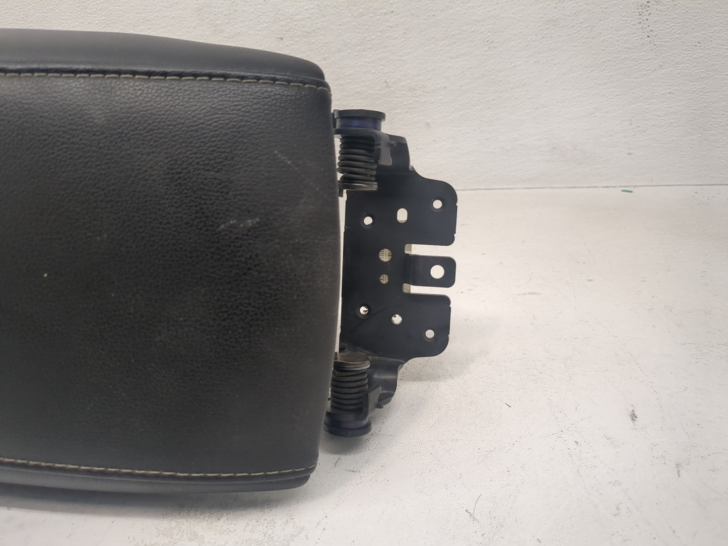 2017-2020 Ford Fusion Center Console Armrest Cover Lid Fits Fits 2017 2018 2019 2020 OEM Used Auto Parts - Oemusedautoparts1