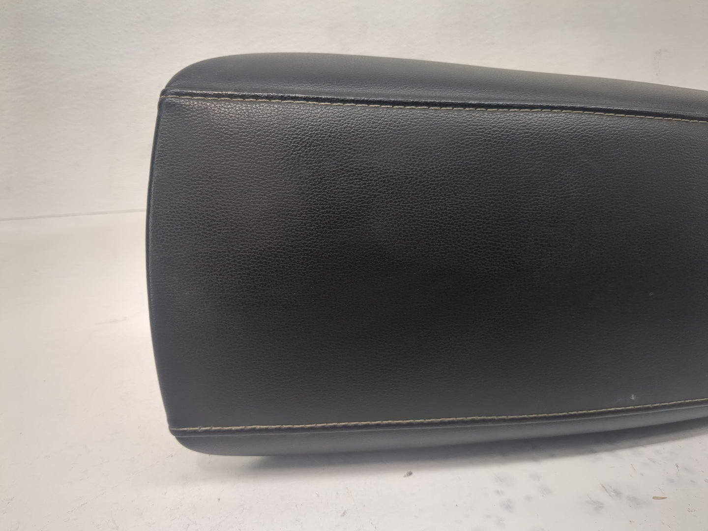 2017-2020 Ford Fusion Center Console Armrest Cover Lid Fits Fits 2017 2018 2019 2020 OEM Used Auto Parts - Oemusedautoparts1