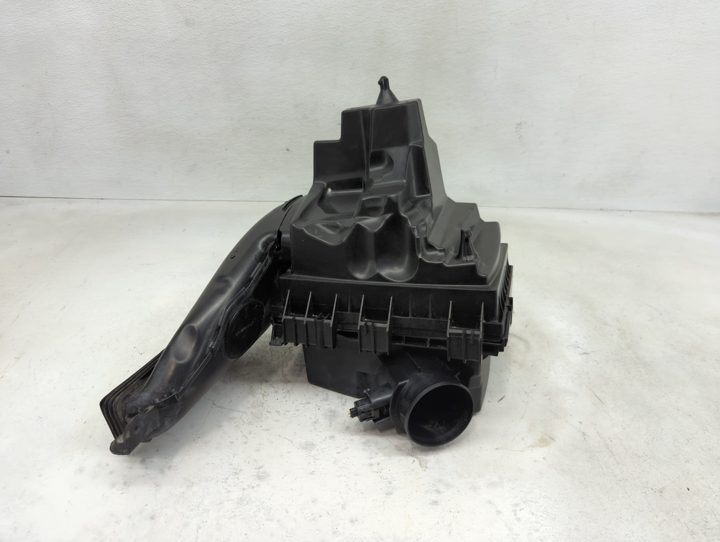 2017-2020 Ford Fusion Air Cleaner Intake-duct Hose Tube - Oemusedautoparts1.com