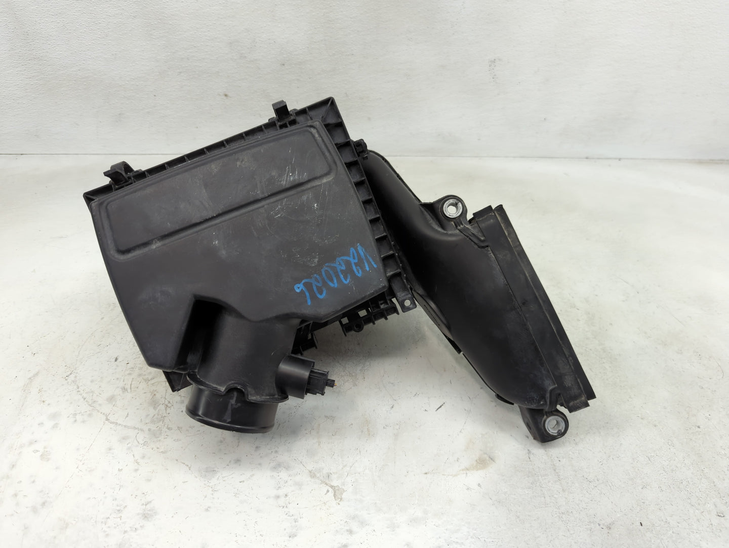 2017-2020 Ford Fusion Air Cleaner Intake-duct Hose Tube - Oemusedautoparts1.com