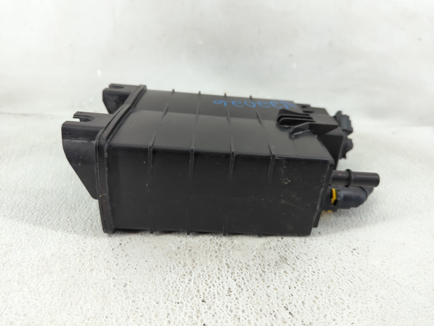 2020 Ford Fusion Fuel Vapor Charcoal Canister - Oemusedautoparts1.com