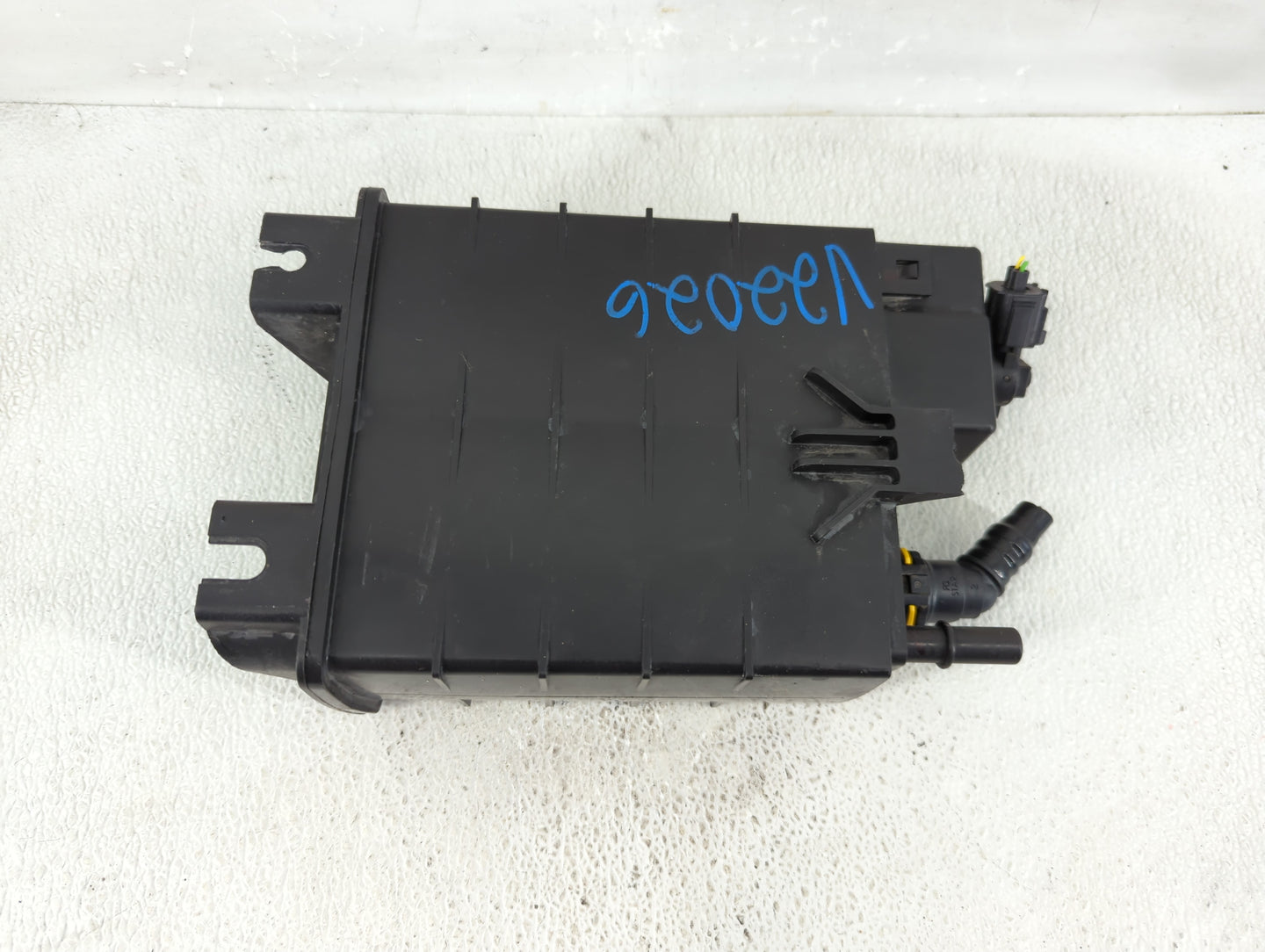 2020 Ford Fusion Fuel Vapor Charcoal Canister - Oemusedautoparts1.com