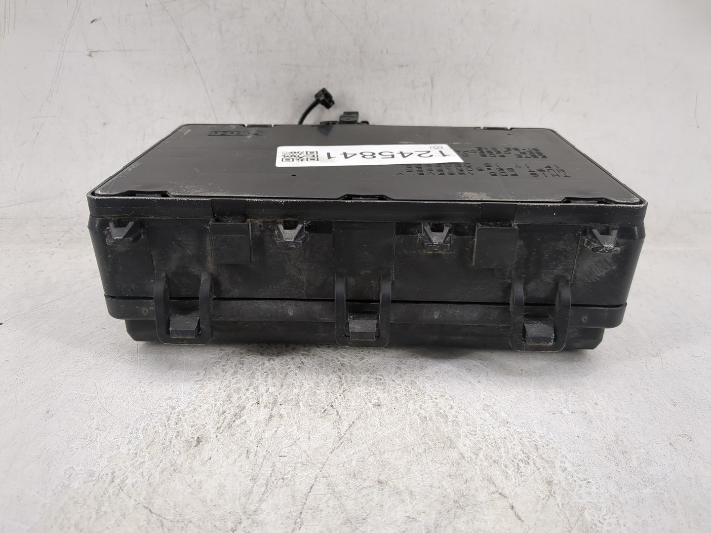 2017-2020 Ford Fusion Fusebox Fuse Box Panel Relay Module P/N:HG9T14D068AC Fits Fits 2017 2018 2019 2020 OEM Used Auto Parts