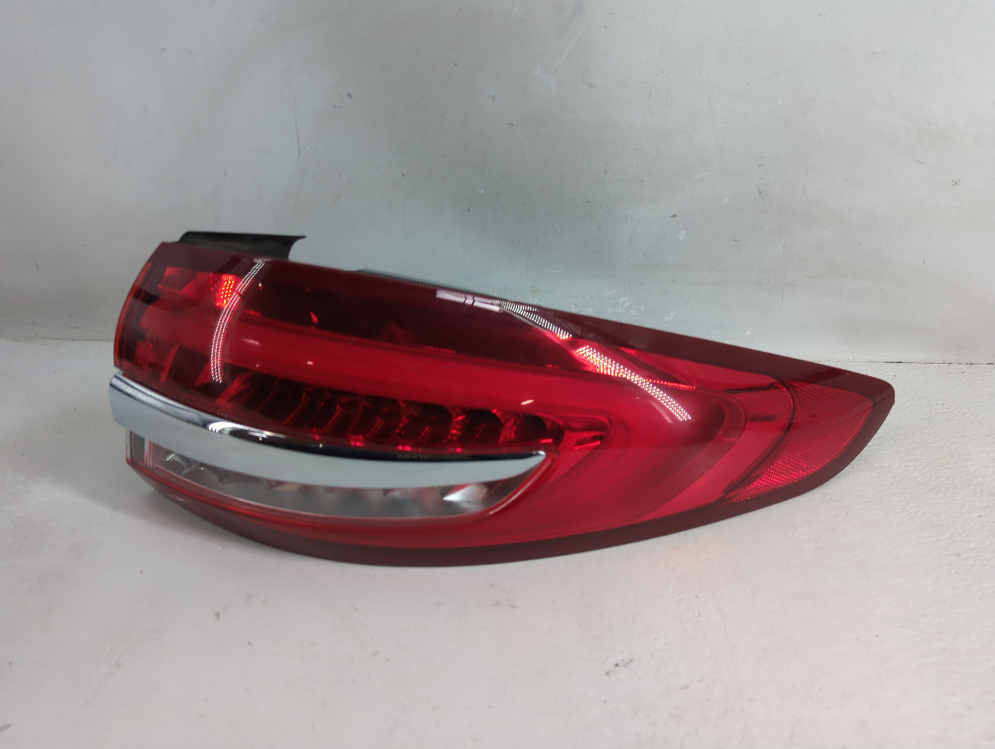 2017-2020 Ford Fusion Tail Light Assembly Passenger Right OEM P/N:HS73-13404-AD Fits Fits 2017 2018 2019 2020 OEM Used Auto 