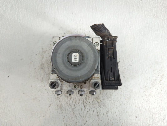 2019-2020 Ford Fusion ABS Pump Control Module Replacement P/N:KG9C-2B373-CD Fits Fits 2019 2020 OEM Used Auto Parts