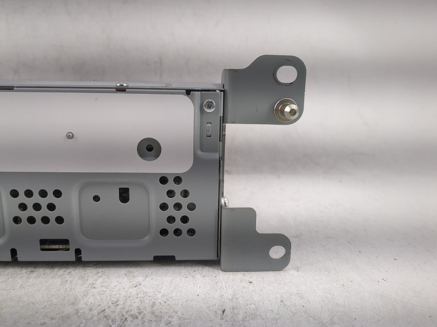 2019-2020 Ford Fusion Radio AM FM Cd Player Receiver Replacement P/N:KS7T-18D818-AD Fits Fits 2019 2020 OEM Used Auto Parts 