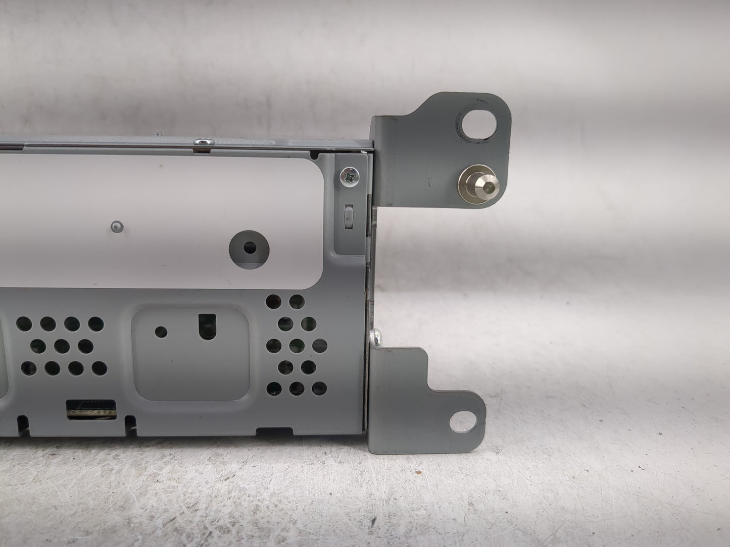 2019-2020 Ford Fusion Radio AM FM Cd Player Receiver Replacement P/N:KS7T-18D818-AD Fits Fits 2019 2020 OEM Used Auto Parts 