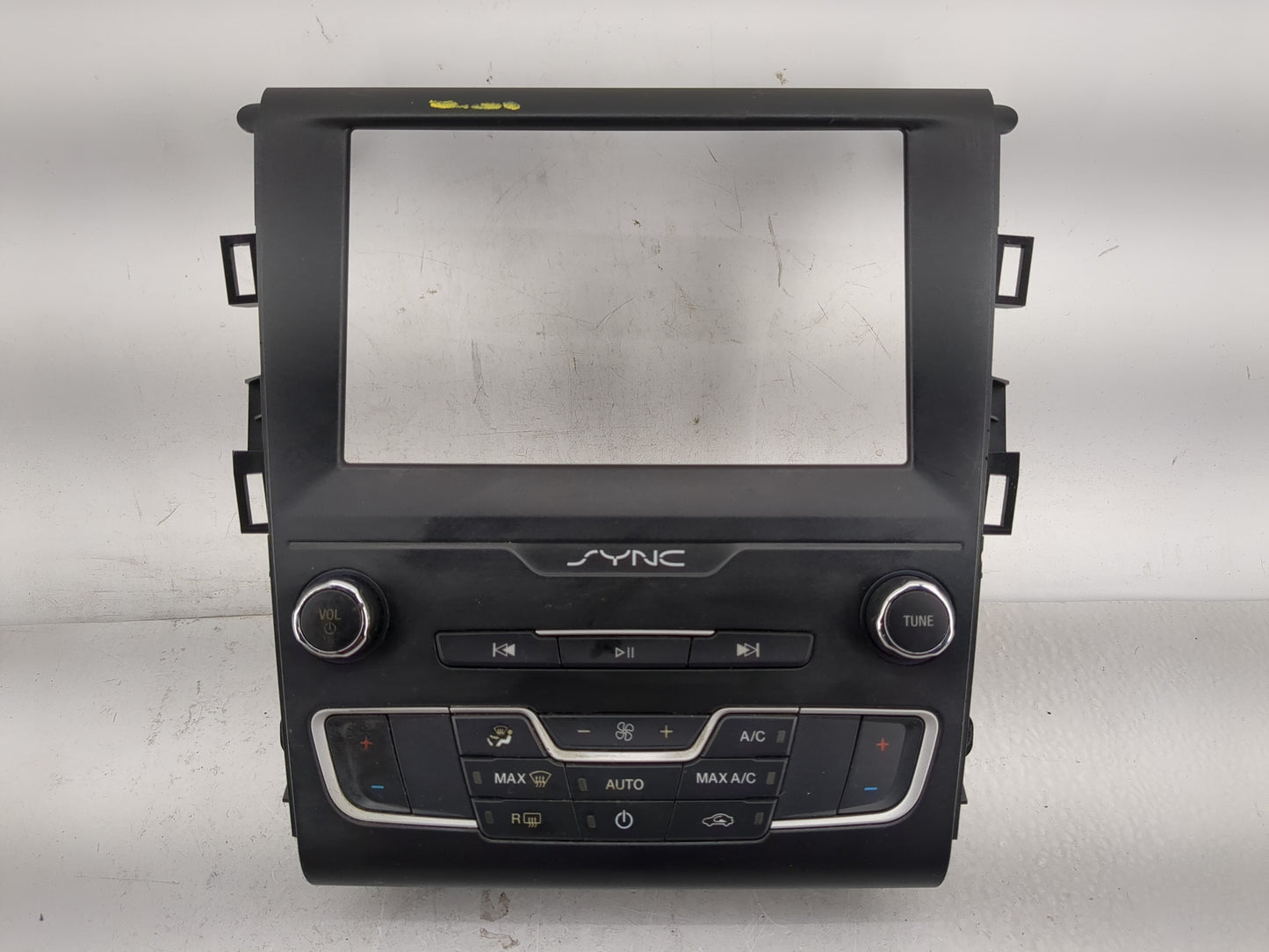 2017-2020 Ford Fusion Radio Control Panel - Oemusedautoparts1.com
