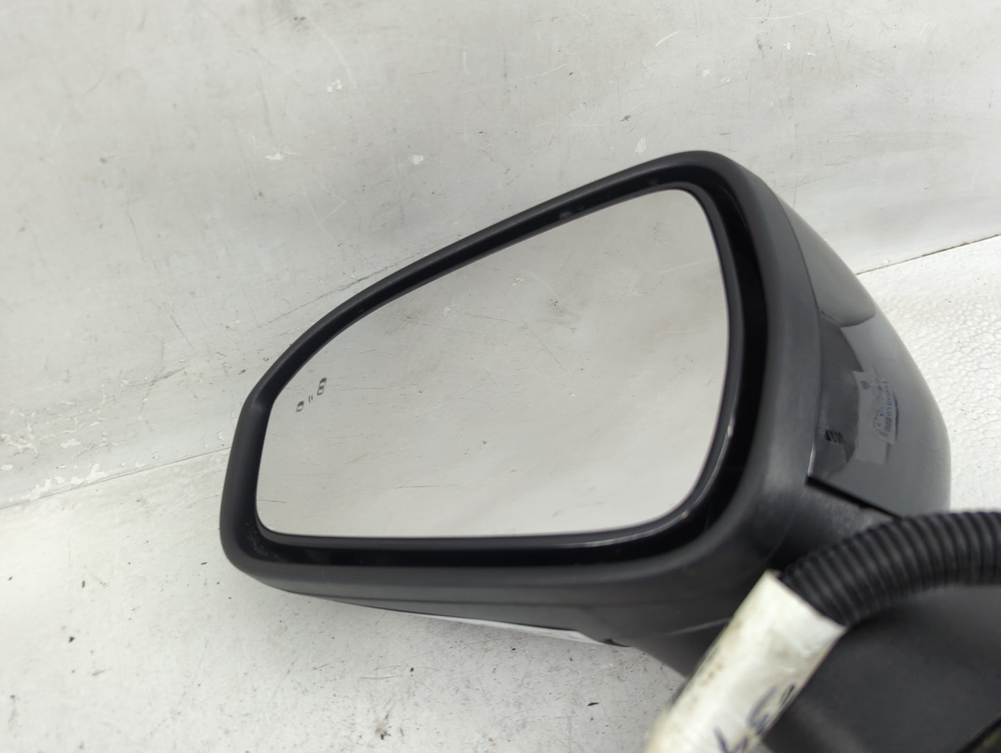 2019-2020 Ford Fusion Driver Side View Mirror - Left Door Mirror OEM Used - Oemusedautoparts1.com