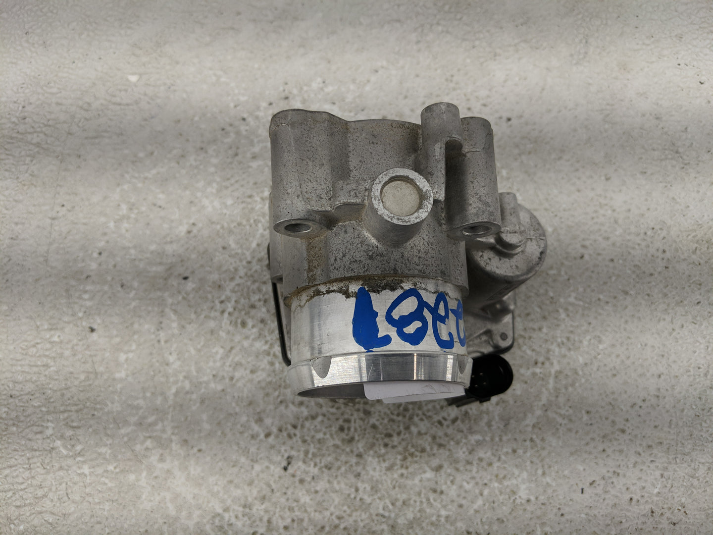 2014-2020 Ford Fusion Throttle Body P/N:DS7G-9F991-CA Fits Fits 2014 2015 2016 2017 2018 2019 2020 OEM Used Auto Parts - Oem