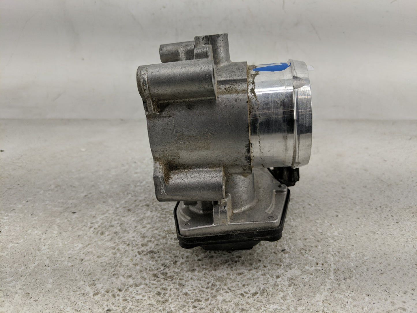 2014-2020 Ford Fusion Throttle Body P/N:DS7G-9F991-CA Fits Fits 2014 2015 2016 2017 2018 2019 2020 OEM Used Auto Parts - Oem