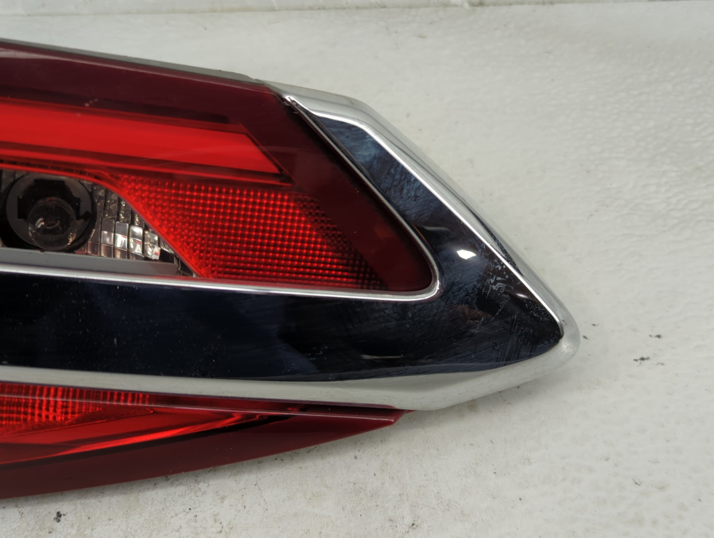 2017-2020 Ford Fusion Tail Light Assembly Passenger Right OEM P/N:KS73-13A602-AE Fits Fits 2017 2018 2019 2020 OEM Used Auto