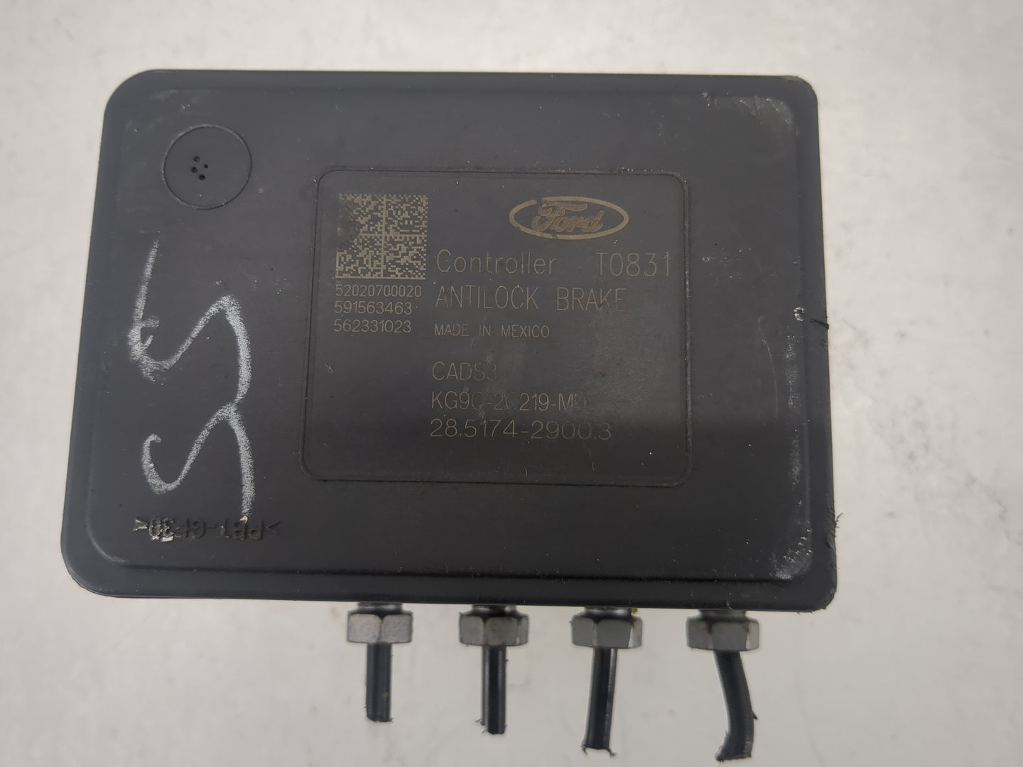 2019-2020 Ford Fusion ABS Pump Control Module Replacement P/N:KG9C-2B373-CD Fits Fits 2019 2020 OEM Used Auto Parts - Oemuse