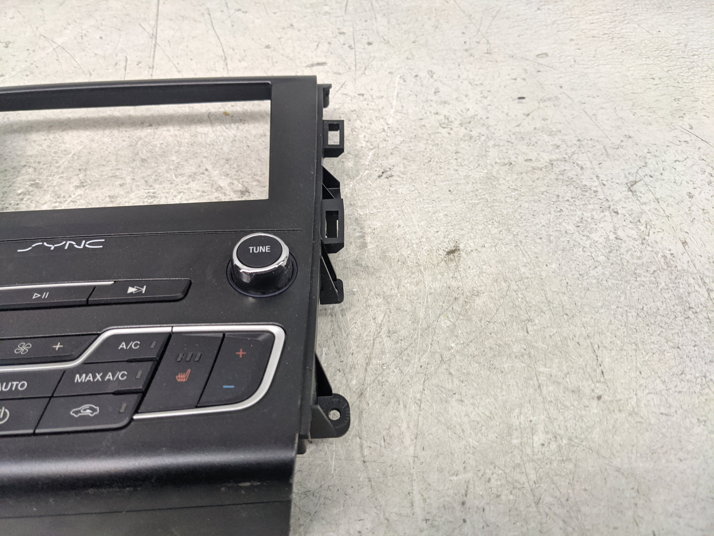 2017-2020 Ford Fusion Radio AM FM Cd Player Receiver Replacement P/N:LS7T-18E245-CHB Fits Fits 2017 2018 2019 2020 OEM Used 