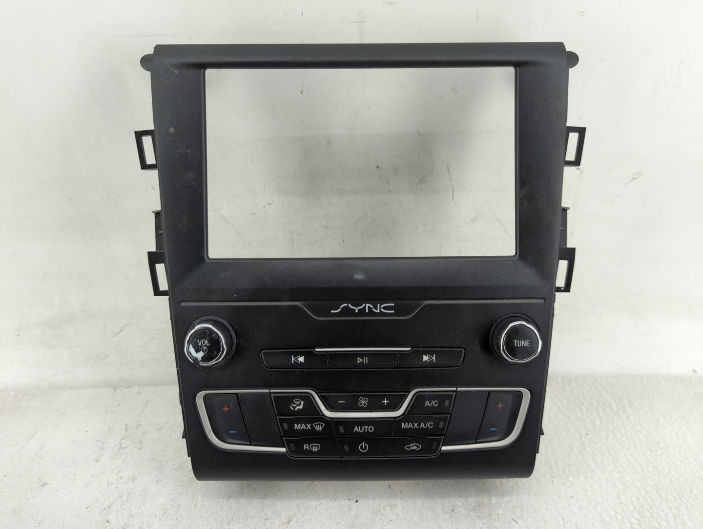 2017-2020 Ford Fusion Radio Control Panel - Oemusedautoparts1.com